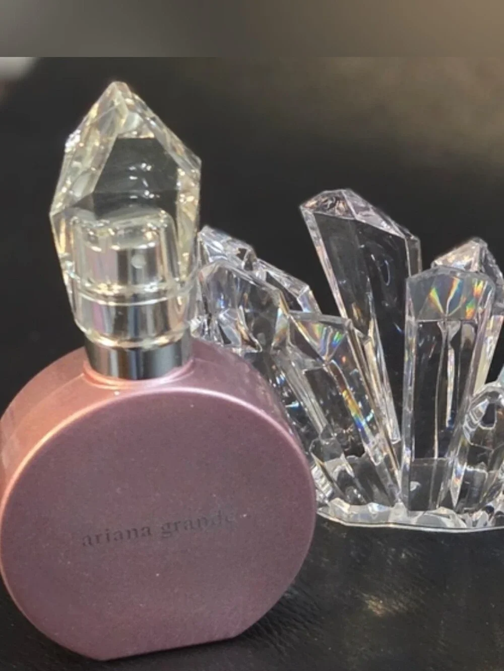 Ariana Grande r.e.m. Cherry Eclipse Gift 2 Piece Set